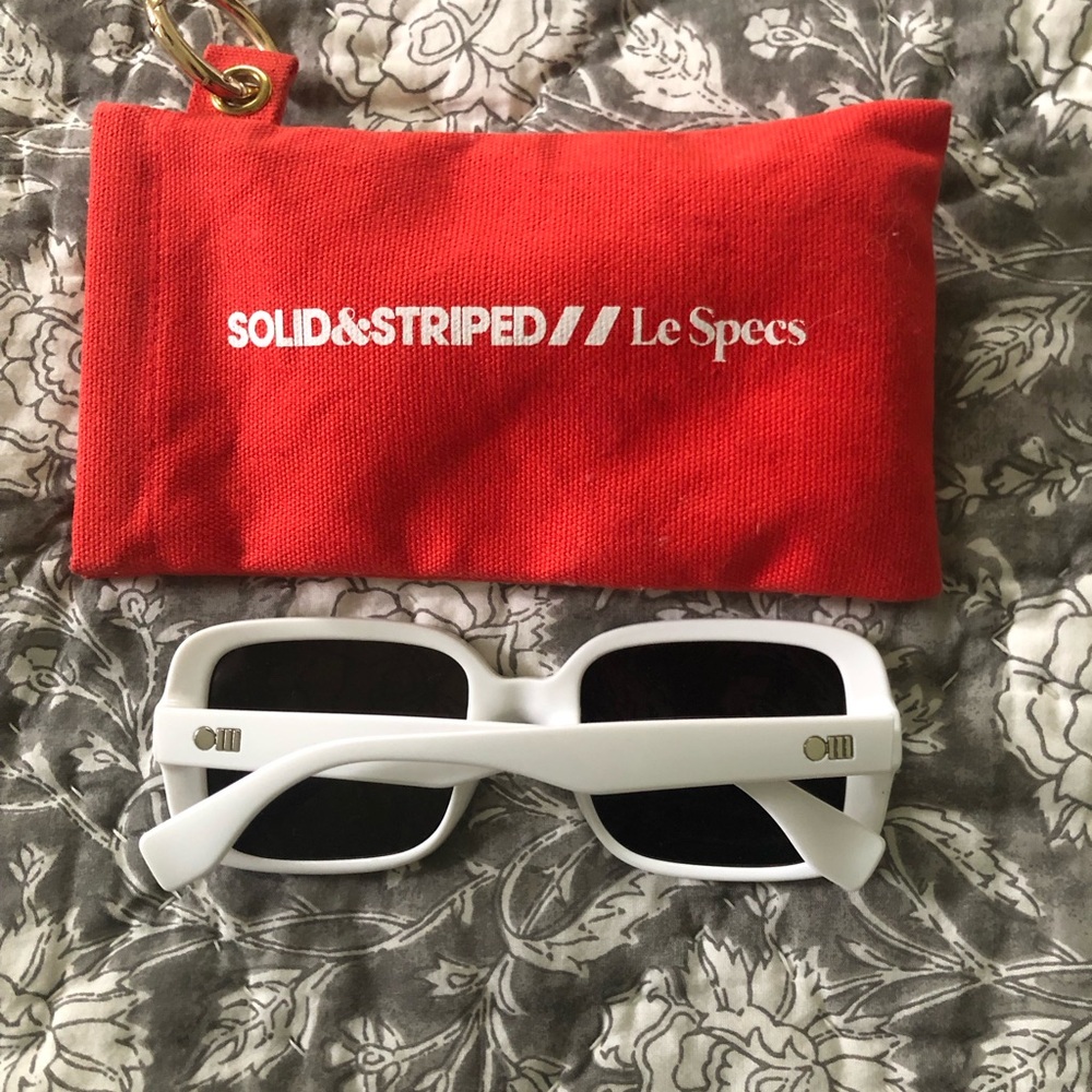 Solid & Striped Le Specs White Mirrored Sunglasses With Case - Picture 2 of 3